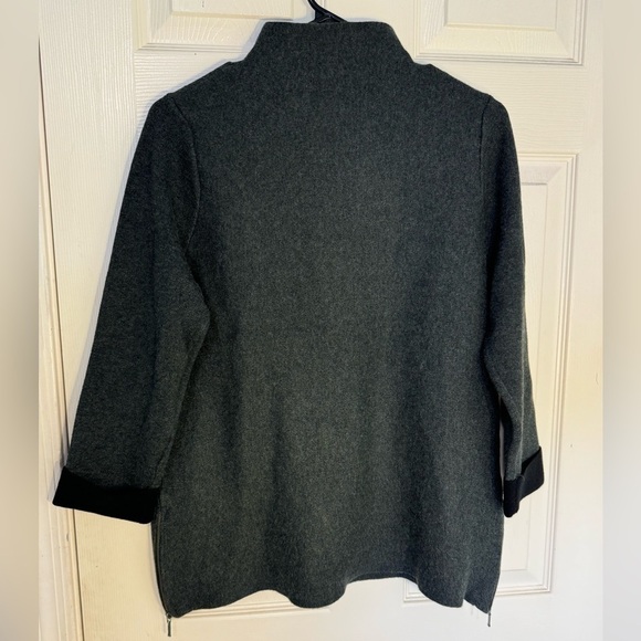 Tahari Dark Gray Mock Neck Minimalist Oversized Sweater Size Large 3/4 sleeve - Picture 2 of 10